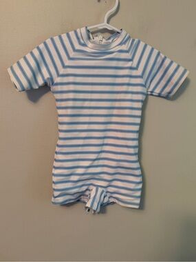 Minnow Striped Short-Sleeve Rash Guard One-Piece - White & Light Blue